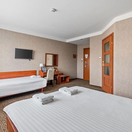 Hotel Diament Vacanza Katowice - Siemianowice Siemianowice Śląskie Exterior foto
