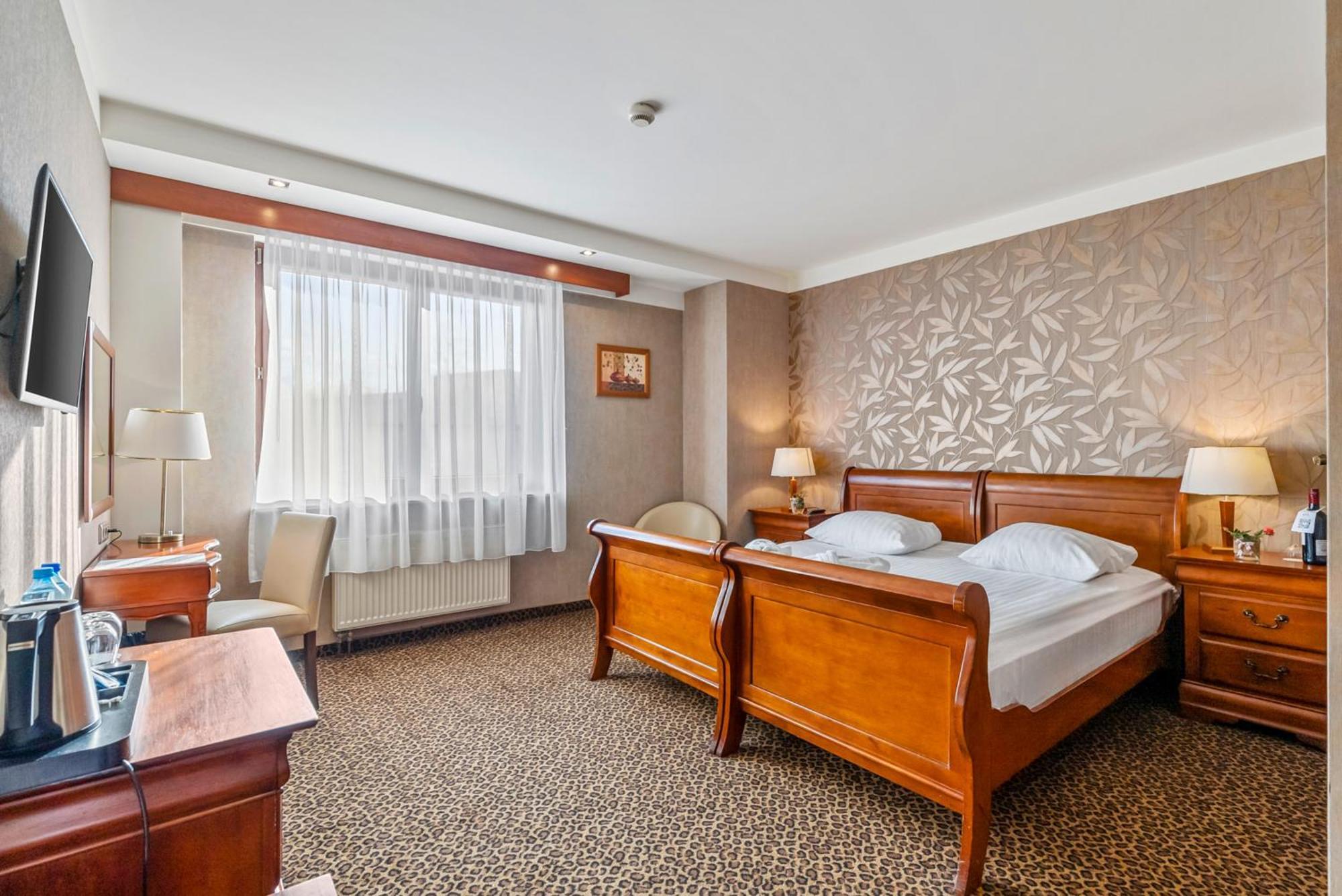 Hotel Diament Vacanza Katowice - Siemianowice Siemianowice Śląskie Exterior foto